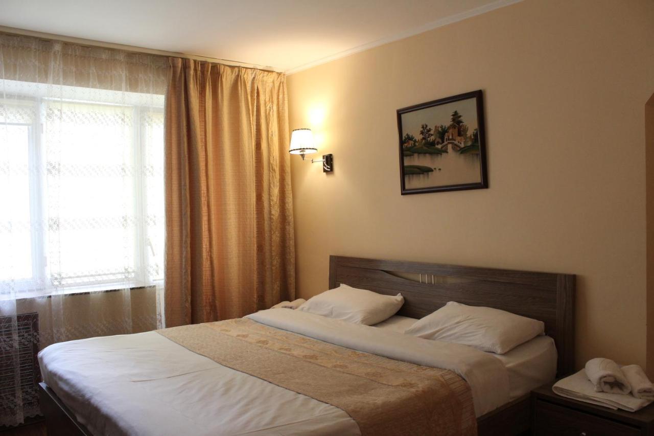 שימקנט Tourist Hotel מראה חיצוני תמונה