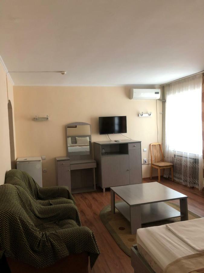 שימקנט Tourist Hotel מראה חיצוני תמונה